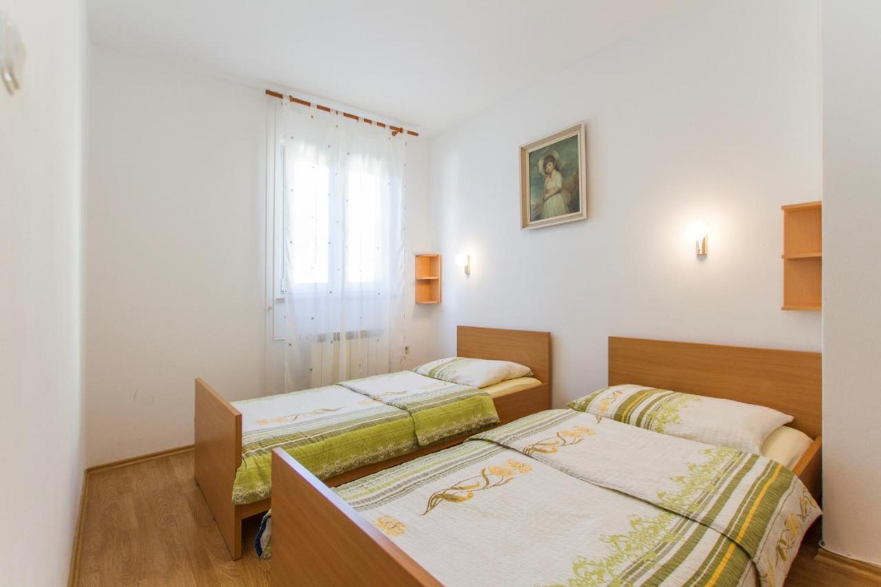 Apartments With A Parking Space Vinez, Labin - 11851 エクステリア 写真